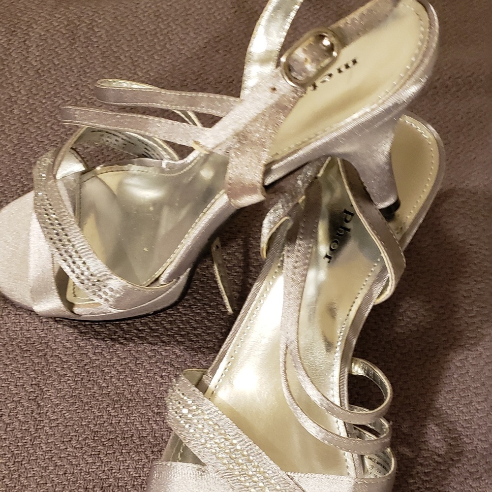 Metaphor silver shoes, Never Worn!!